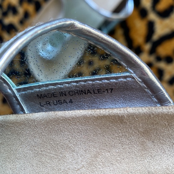 Circus Sam Edelman Brittney Rivia Girls glitter clear thong sandals Size 4 - Picture 15 of 15